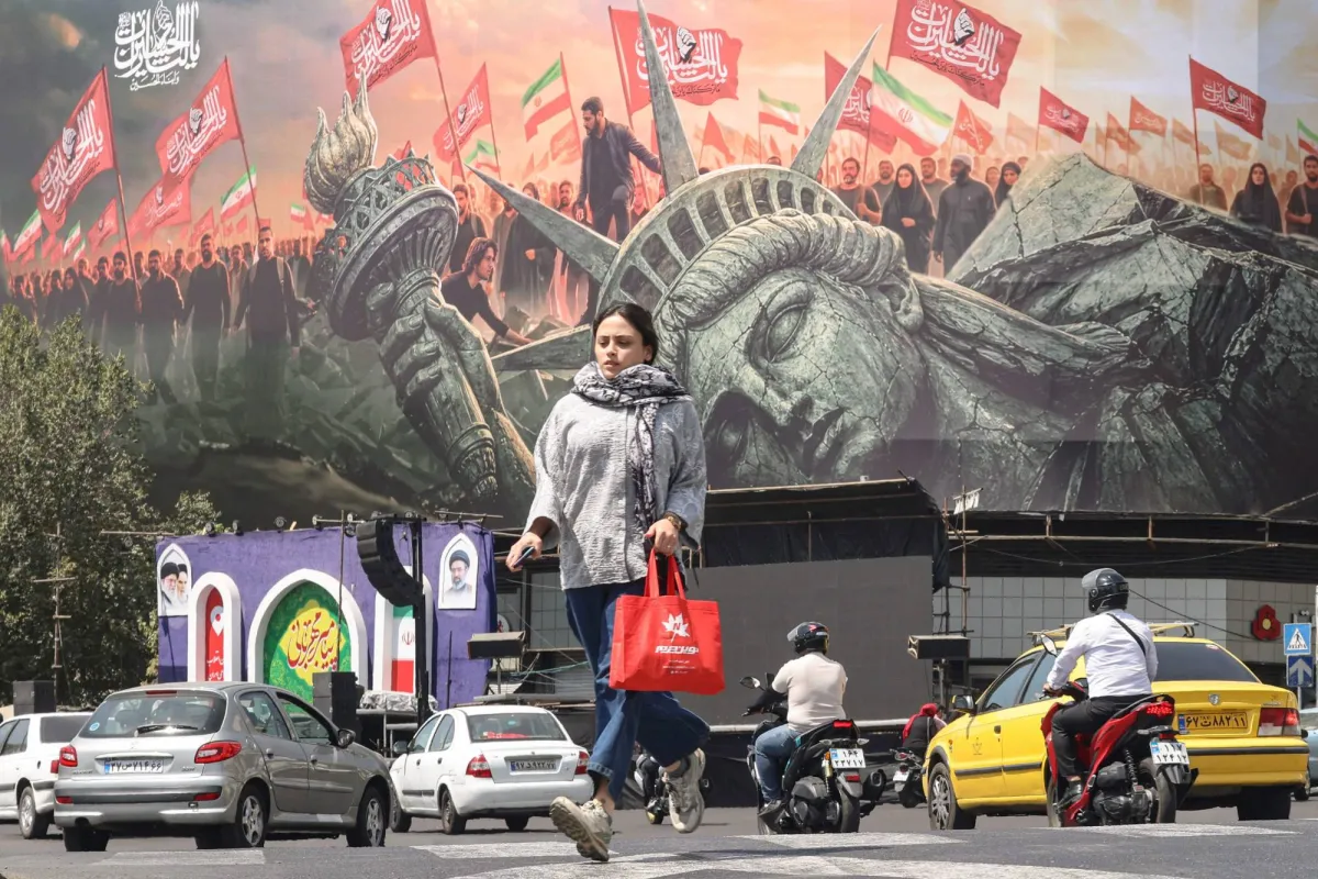 طهران ترفع حصيلة قتلاها العسكريين... و«الحرس» يتوعّد برد